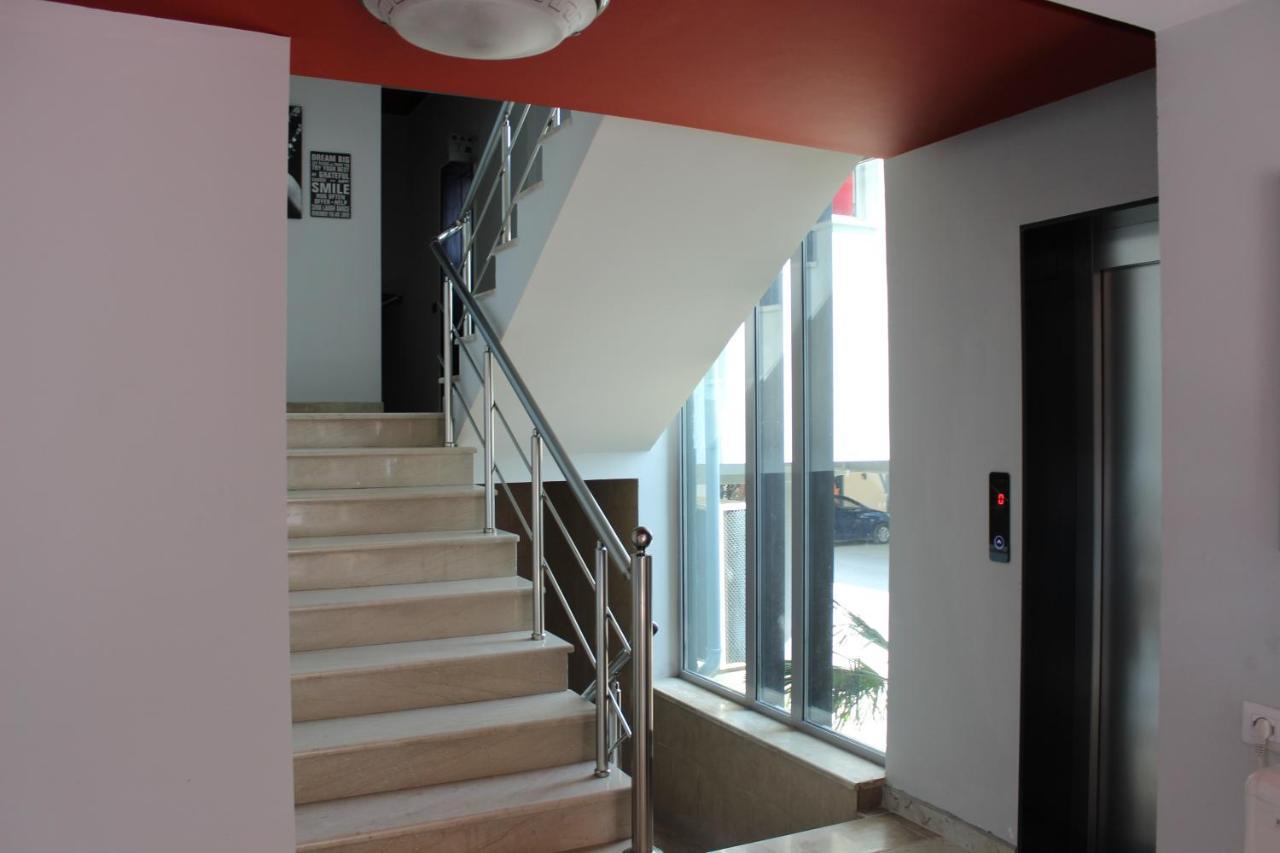 Luander Hotel Tirana Exterior foto