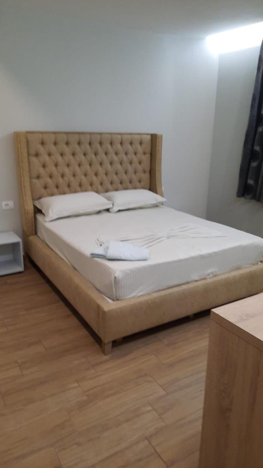 Luander Hotel Tirana Quarto foto