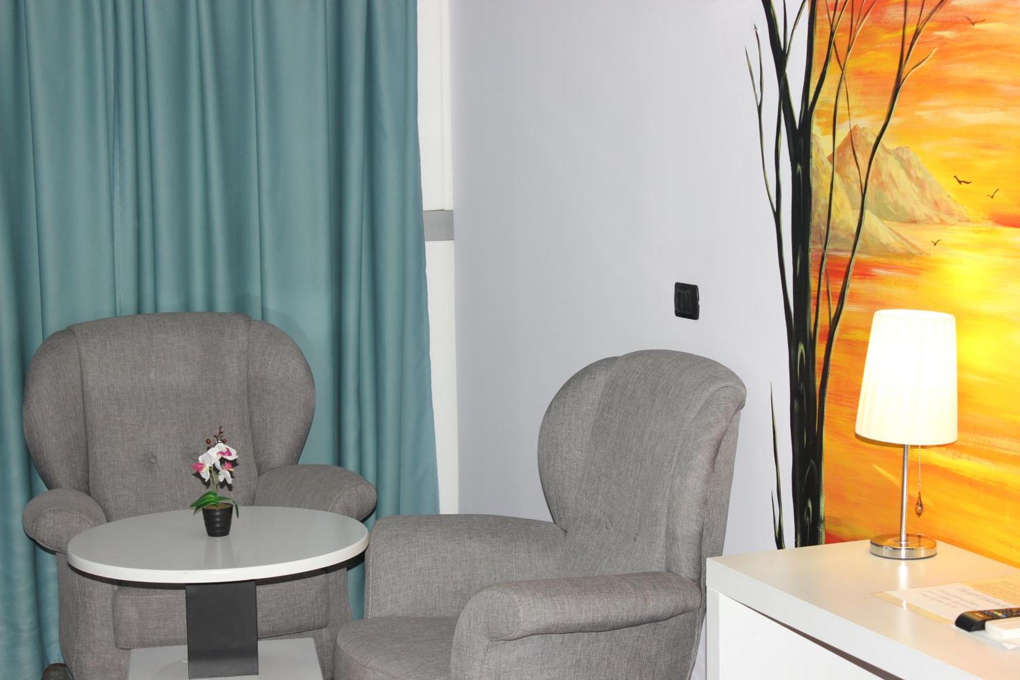 Luander Hotel Tirana Quarto foto
